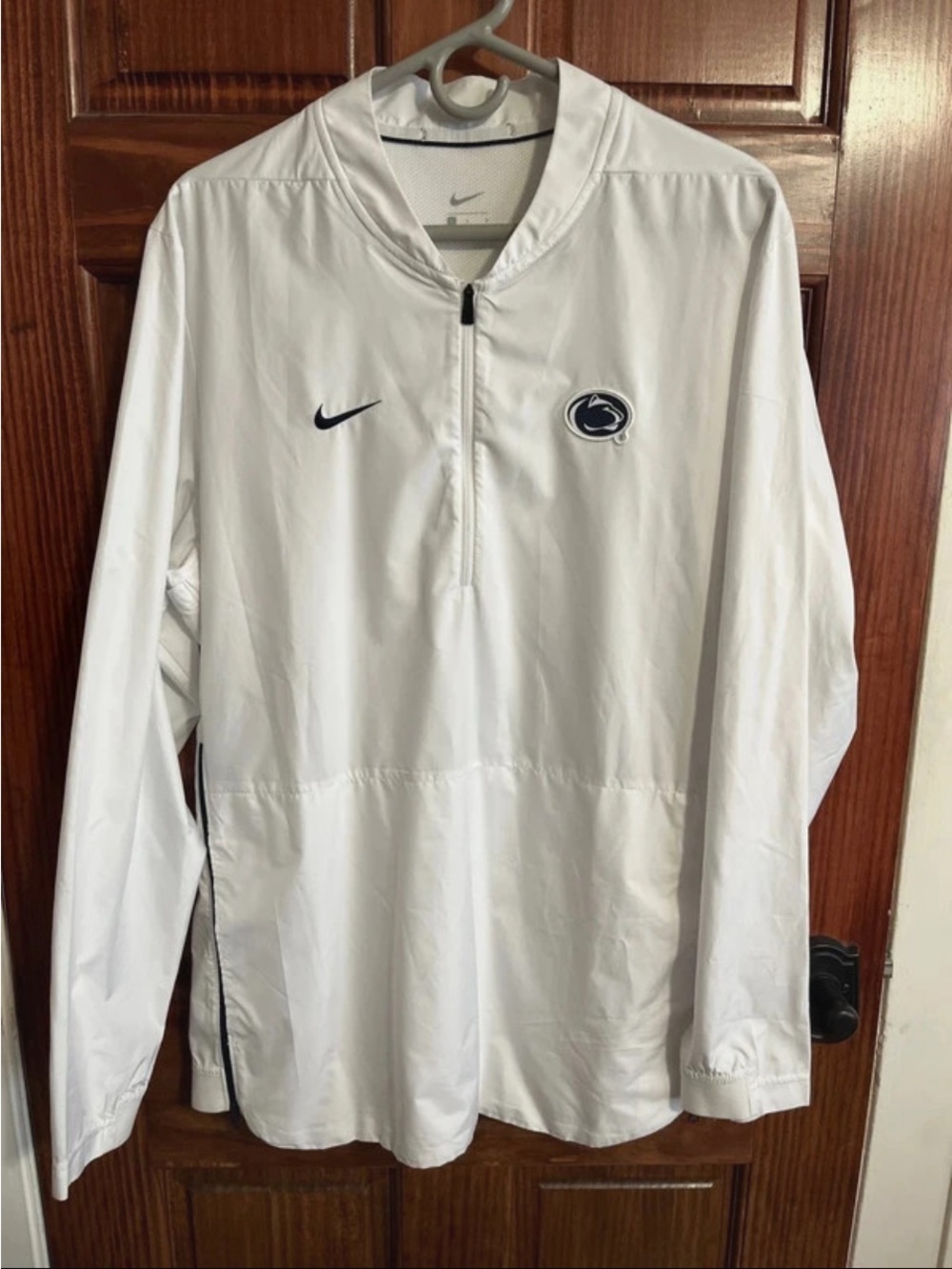 Nike Men’s White Pullover Windbreaker with Navy Logo